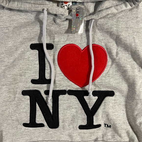 I ❤️ NY Pullover Hoody BNWT - Picture 2 of 2